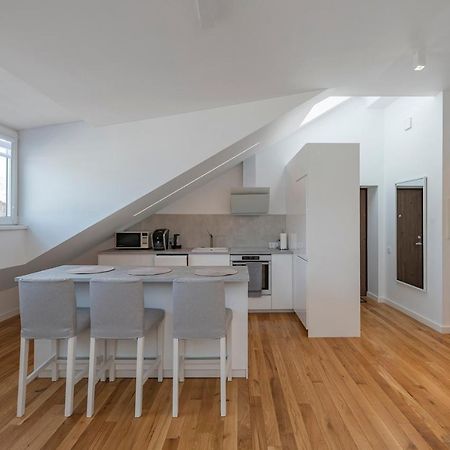 White 1 Bd Old Town Apartment By Hostlovers Каунас Экстерьер фото