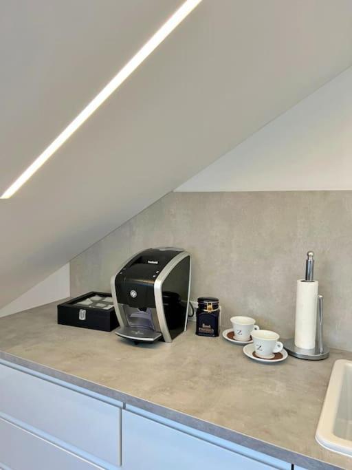 White 1 Bd Old Town Apartment By Hostlovers Каунас Экстерьер фото